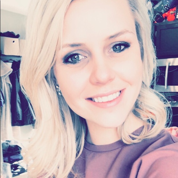 Meet your Posher, Sophia - Picture 1 of 1